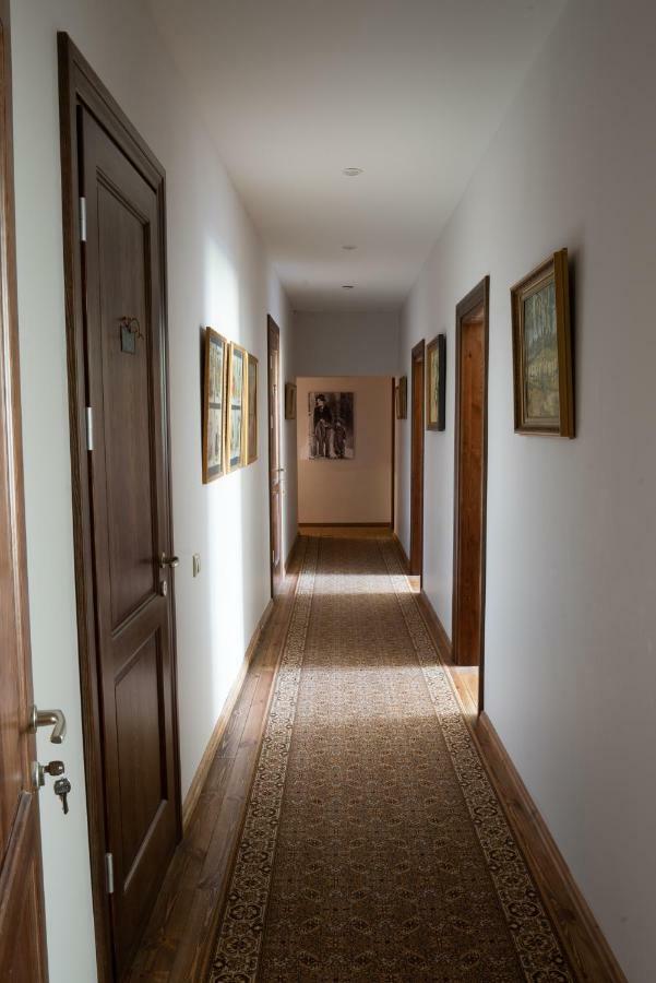 Appartement Bear Manor Lacu Muizina à Pāle Extérieur photo